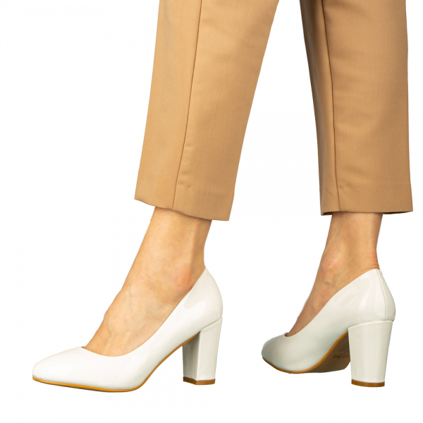 Дамски обувки с ток бели  от еко кожа  Crenta, 5 - Kalapod.bg